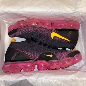 Women’s Nike air vapormax flyknit 2